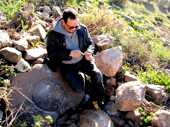 معبودات سكان المغرب القديم وايكونوغرافية الرُسوم الصخرية و الرِوايات المتوارثة تماثيل اغيل امدغار وروايات قدمائه نموذجا.