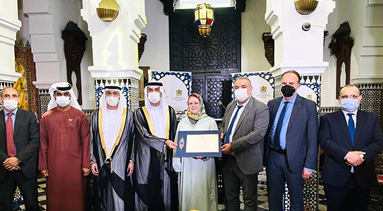 ملتقى الشارقة للتكريم الثقافي يحتفي بالأستاذة الأديبة الباحثة المقتدرة حسناء محمد داود 1/2