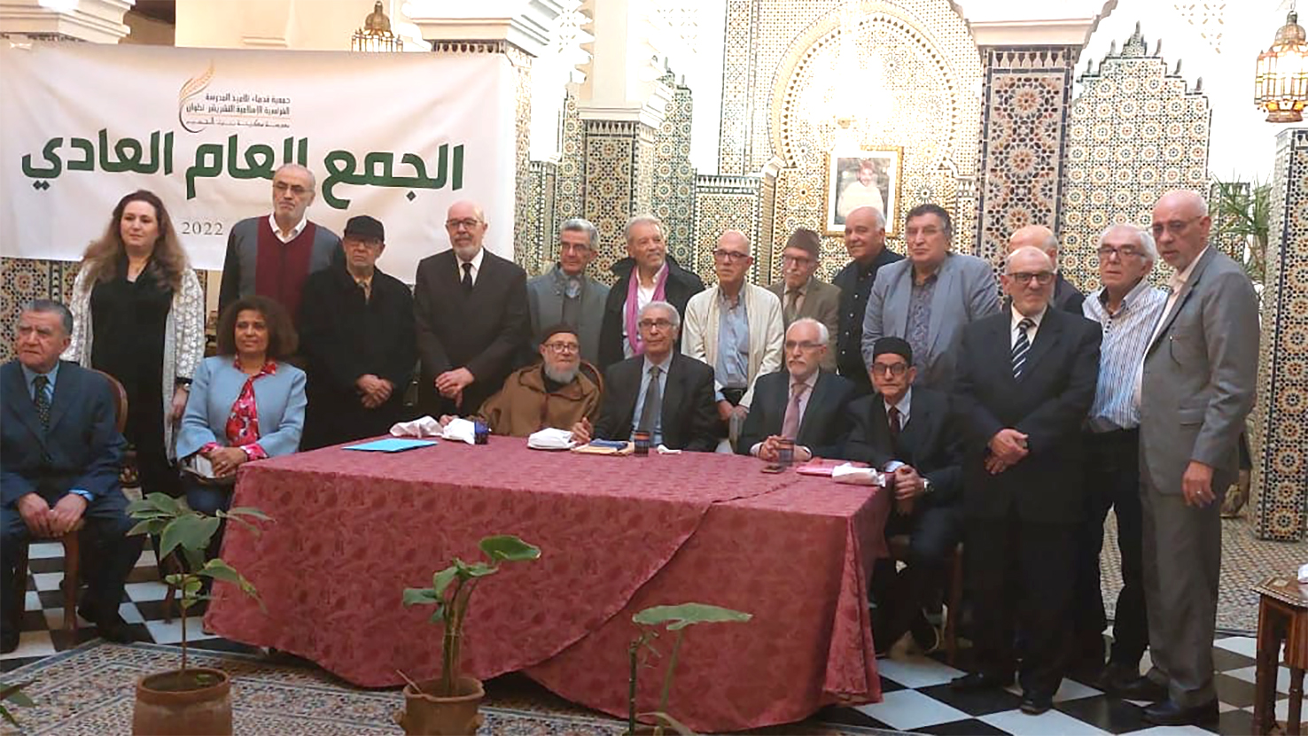 أرفع القبعة لمعلمي الأوَّل..   “Chapeau pour mon premier instituteur”