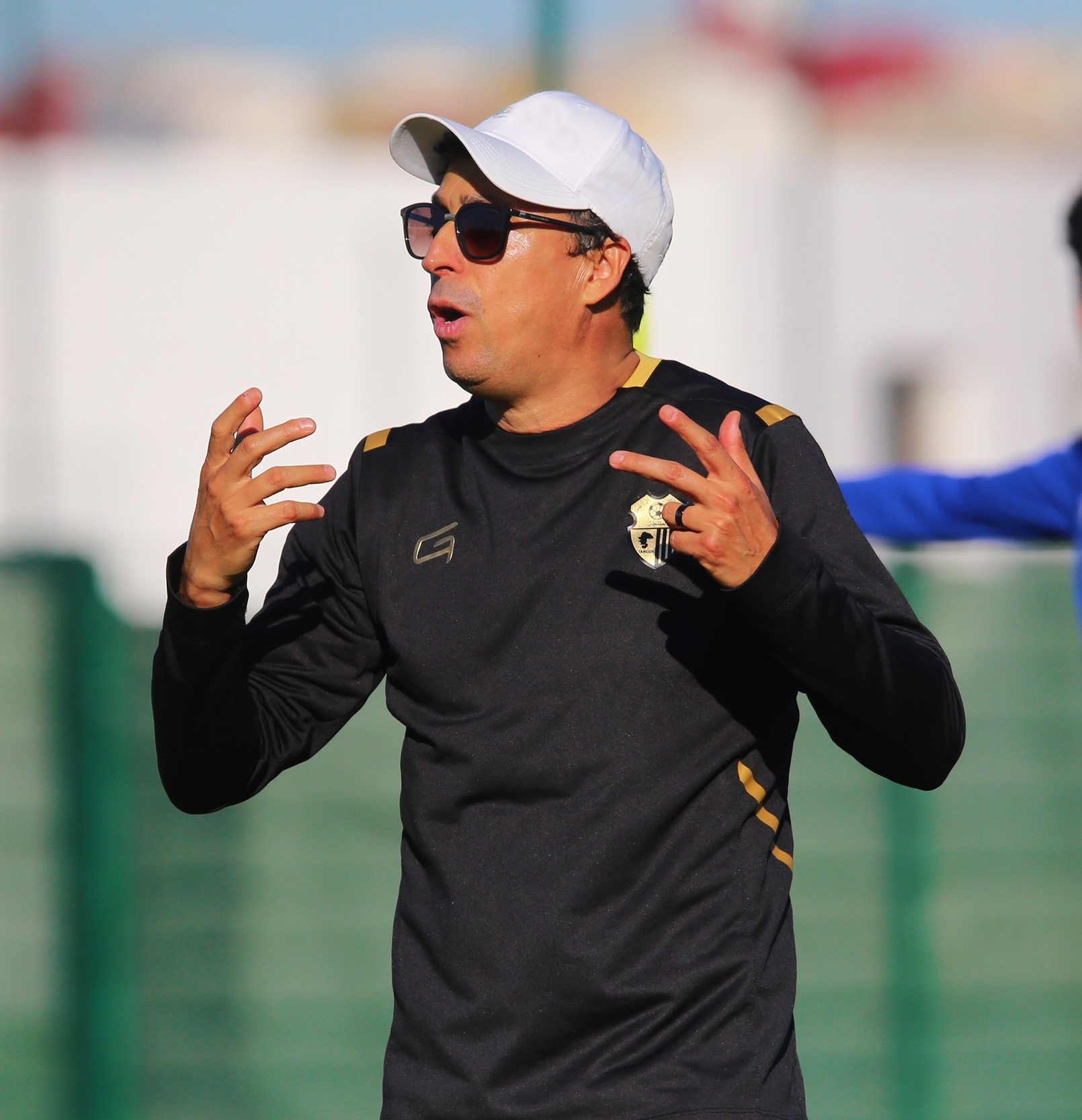 هلال الطير 2/2  سعيد بالاشتغال في طنجة ولقاؤنا يتجدد في الموسم المقبل