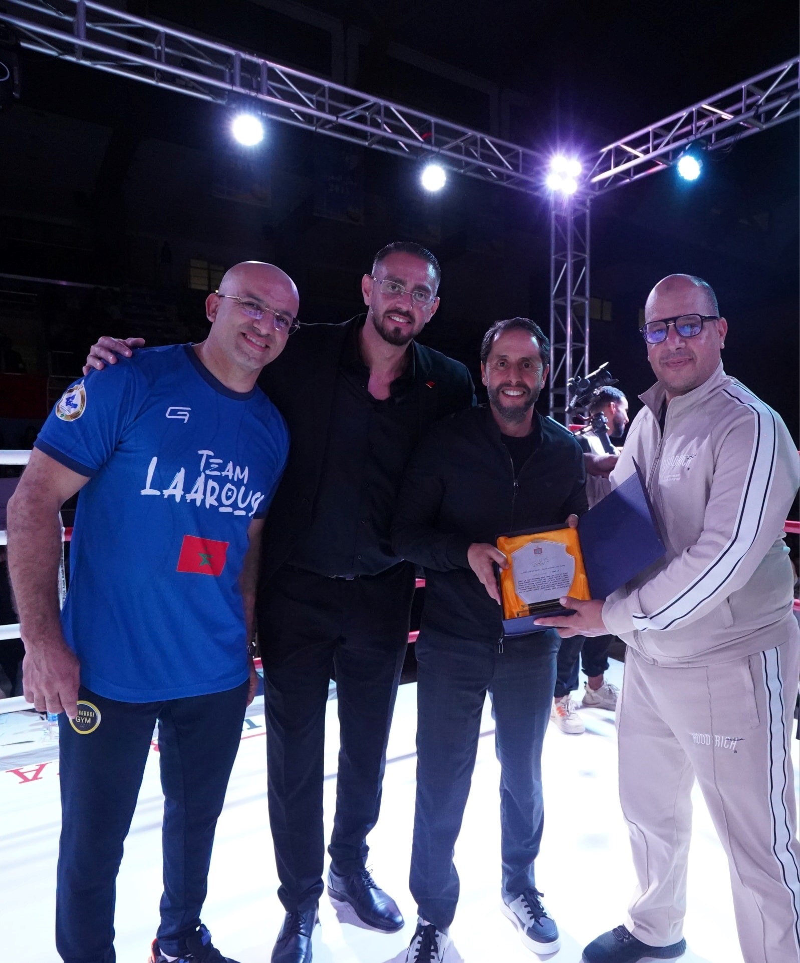 كيك بوكسينغ:تنظيم احترافي وحفل تكريم راق في أمسيـة عالمية